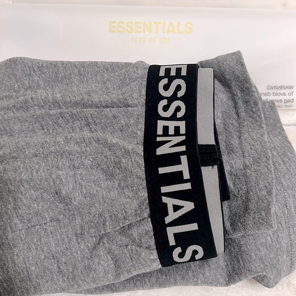 Essentials Men’s Short - Picture 7 of 7